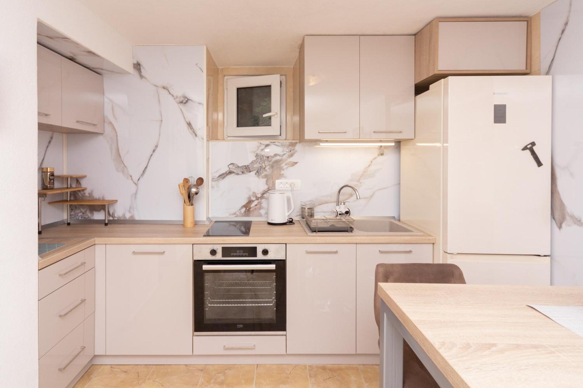 Stone Beach Apartments Пржно Экстерьер фото